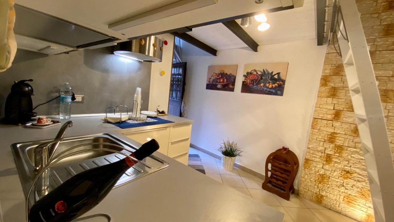 Zeus Charming Apartment Syracuse Exterior foto